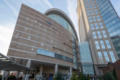 Public approach from train station