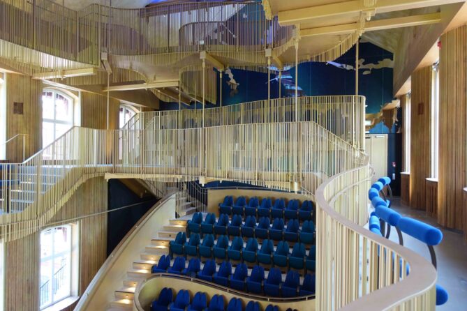 Balcony detail, from front