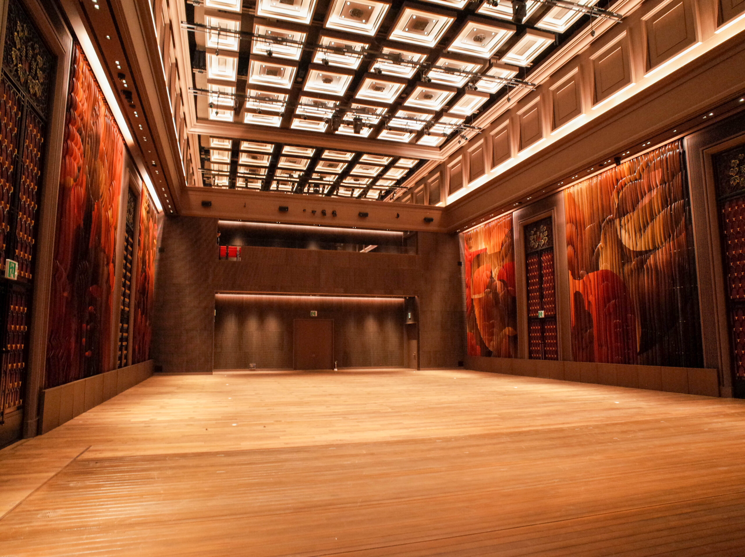 Flat floor configuration