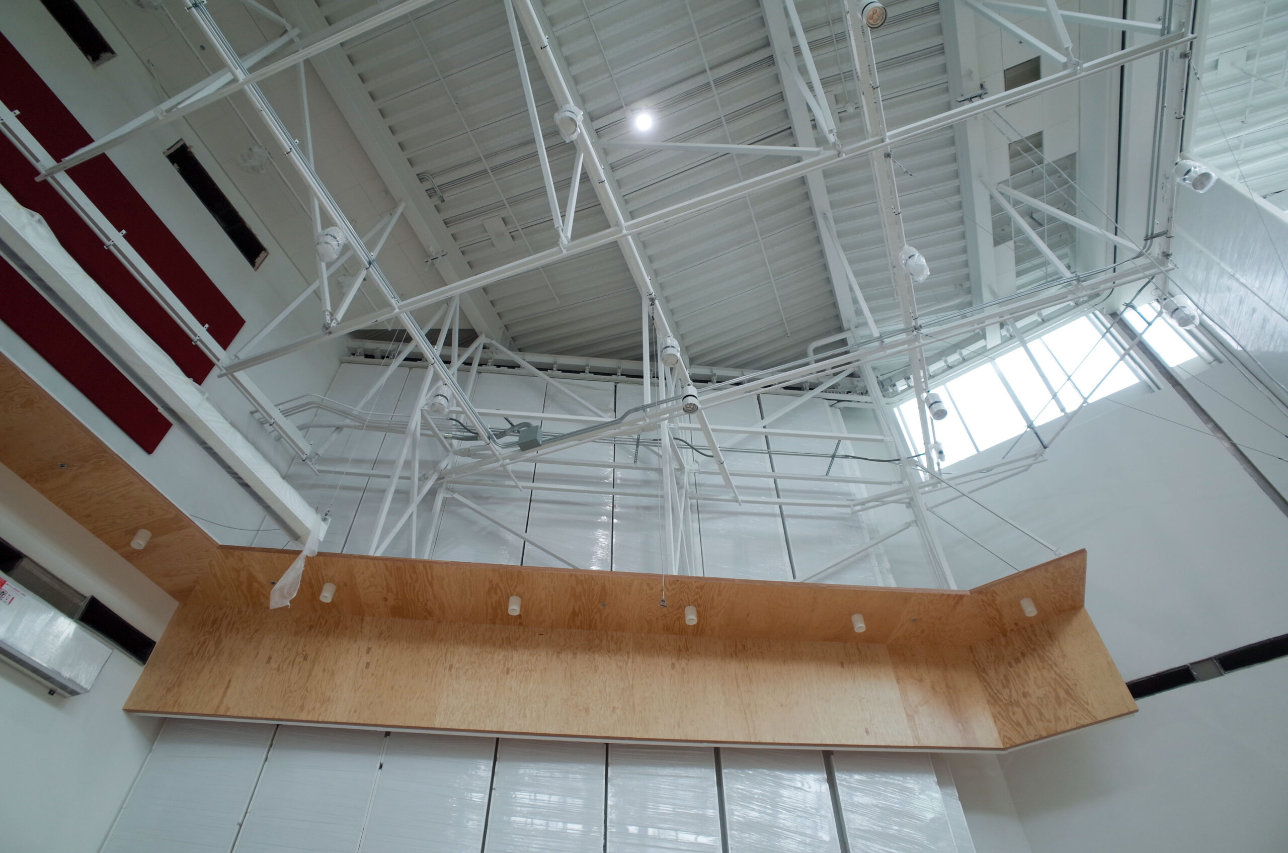 Suspended ensemble reflector